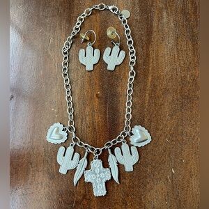 Anne Klein southwest silvertone necklace